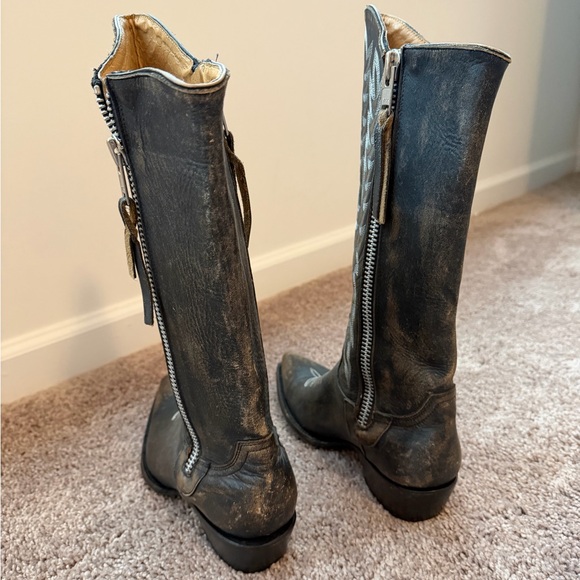 Idyllwind Black and Brown Heeled Boots - Picture 4 of 8